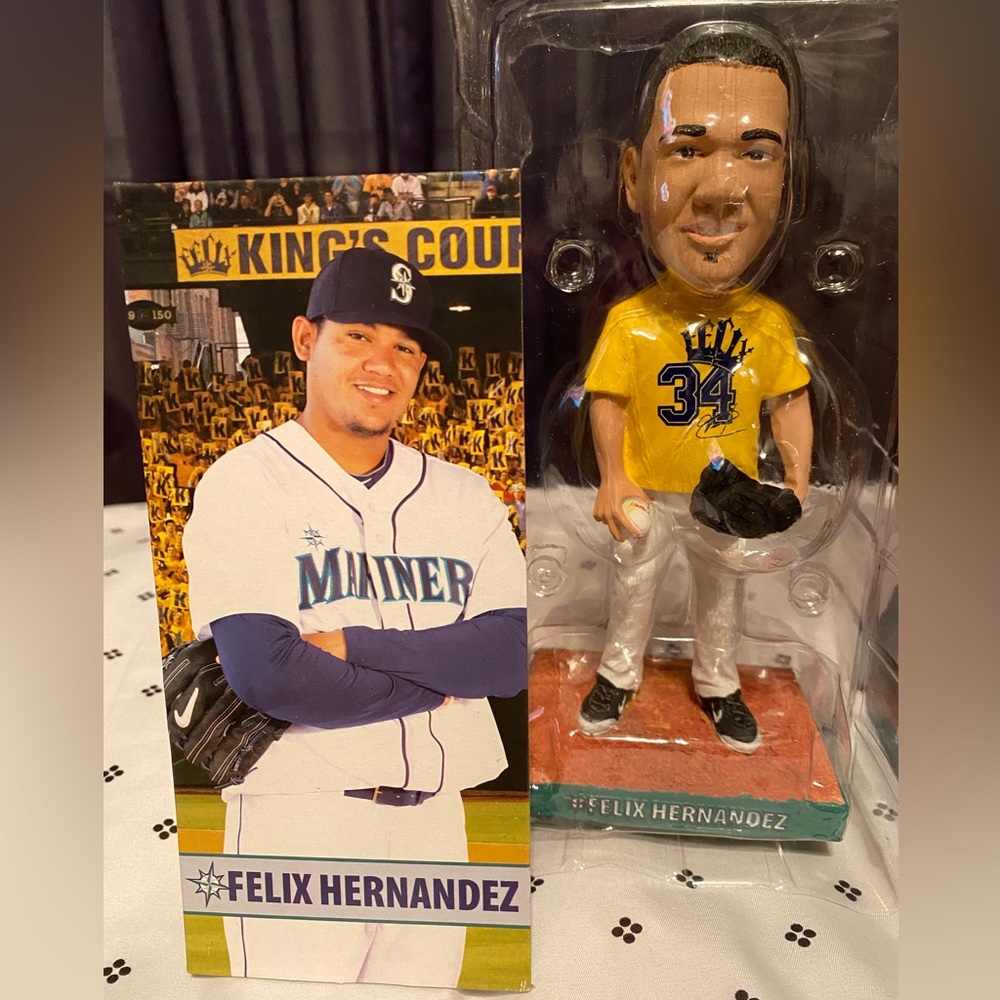 Bobblehead - Picture 3 of 3